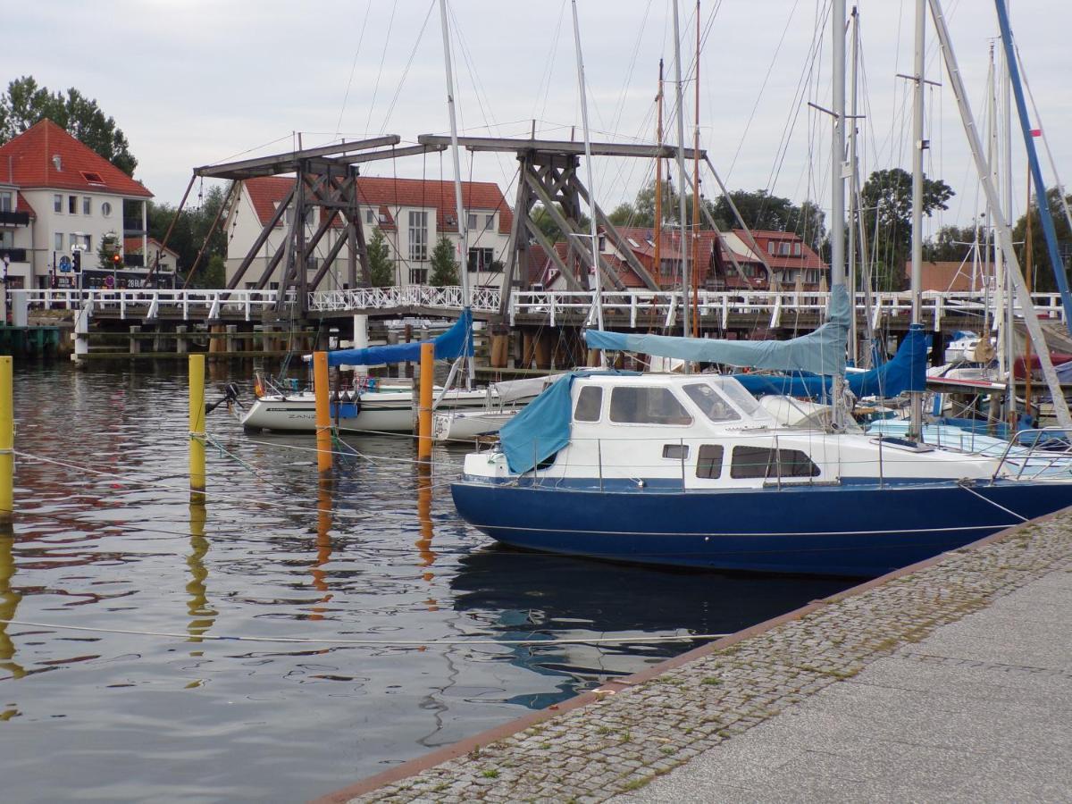 Ferienwohnung Am Greifswalder Bodden Вик Екстериор снимка