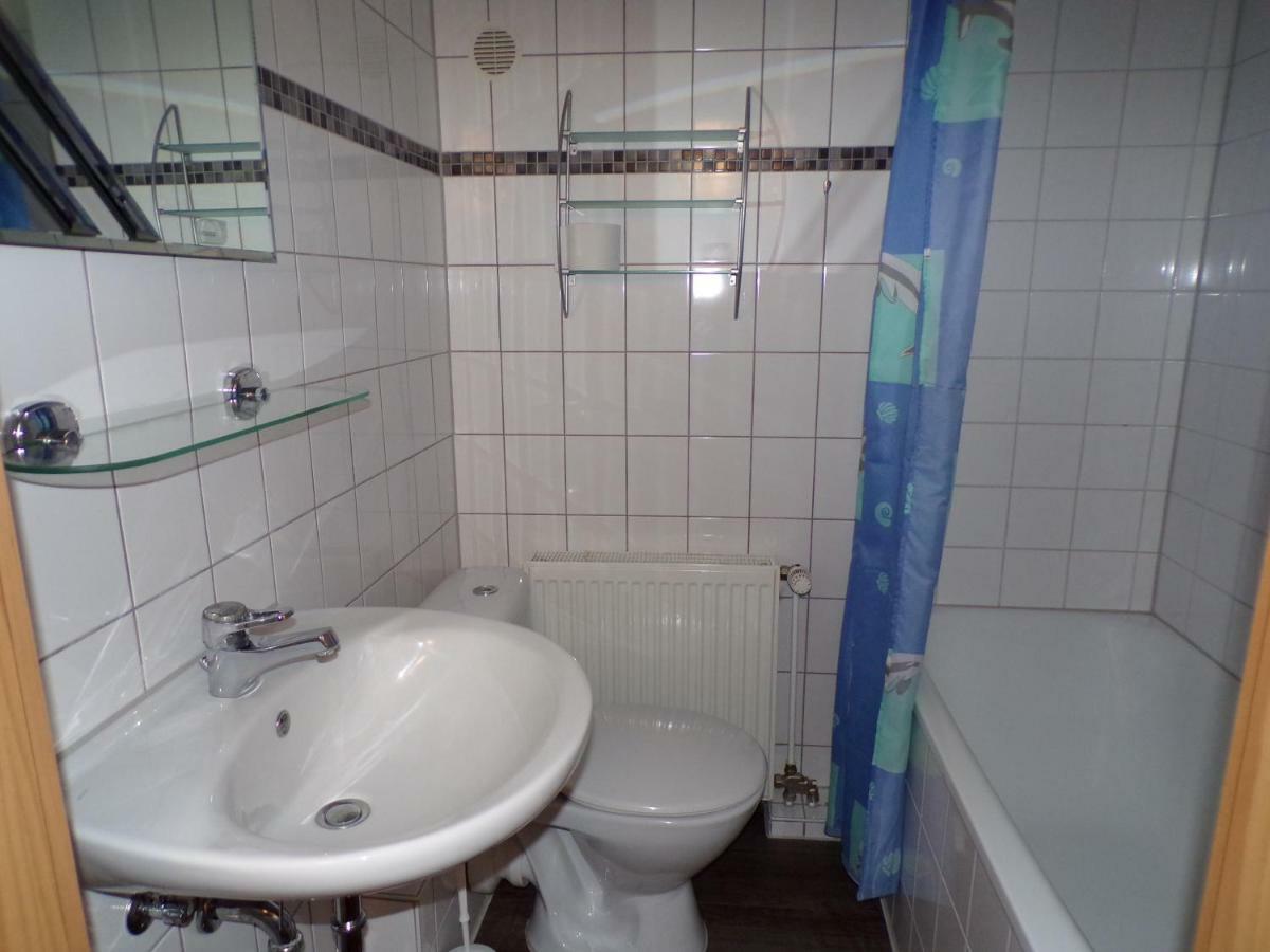 Ferienwohnung Am Greifswalder Bodden Вик Екстериор снимка